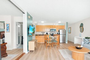 High Floor Mountain View with King or Queen Bed and Parking