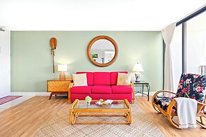 High Floor Mountain View with King or Queen Bed and Parking