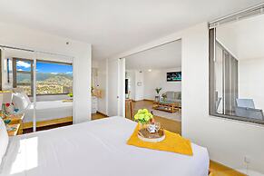 High Floor Mountain View with King or Queen Bed and Parking