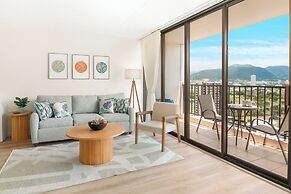 High Floor Mountain View with King or Queen Bed and Parking