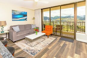 High Floor Mountain View with King or Queen Bed and Parking