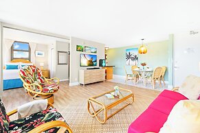 High Floor Mountain View with King or Queen Bed and Parking