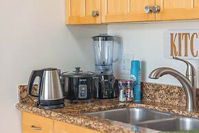 High Floor Mountain View with King or Queen Bed and Parking