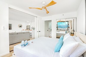 High Floor Mountain View with King or Queen Bed and Parking