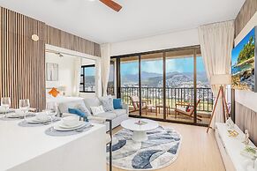 High Floor Mountain View with King or Queen Bed and Parking