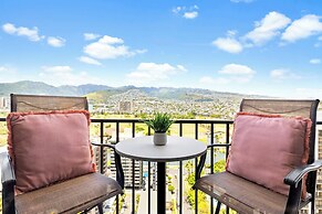 High Floor Mountain View with King or Queen Bed and Parking