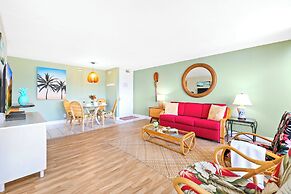 High Floor Mountain View with King or Queen Bed and Parking