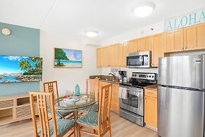 High Floor Mountain View with King or Queen Bed and Parking