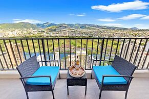 High Floor Mountain View with King or Queen Bed and Parking
