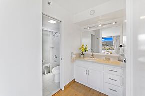 High Floor Mountain View with King or Queen Bed and Parking