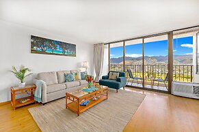 High Floor Mountain View with King or Queen Bed and Parking