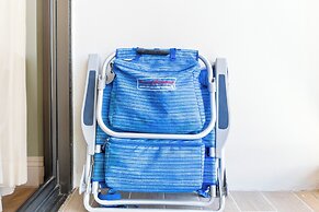 High Floor Mountain View with King or Queen Bed and Parking