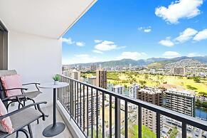 High Floor Mountain View with King or Queen Bed and Parking