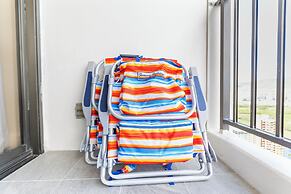 High Floor Mountain View with King or Queen Bed and Parking