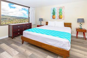 High Floor Mountain View with King or Queen Bed and Parking