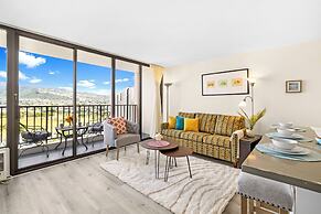 Mountain View Condo with King or Queen Bed and Parking