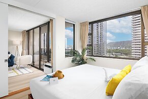 Mountain View Condo with King or Queen Bed and Parking