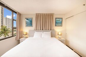 Mountain View Condo with King or Queen Bed and Parking