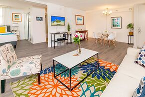 Mountain View Condo with King or Queen Bed and Parking