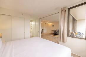 Mountain View Condo with King or Queen Bed and Parking