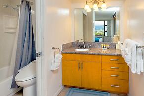 Mountain View Condo with King or Queen Bed and Parking