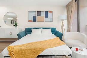 Mountain View Condo with King or Queen Bed and Parking