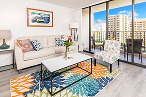 Mountain View Condo with King or Queen Bed and Parking