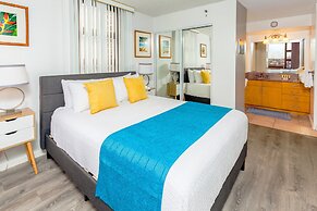 Mountain View Condo with King or Queen Bed and Parking