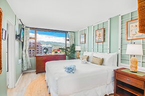 Mountain View Condo with King or Queen Bed and Parking