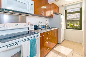 Mountain View Condo with King or Queen Bed and Parking