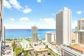 Premium Remodeled Condo in Waikiki with 2 Double Beds and Parking