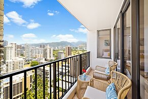 Premium Remodeled Condo in Waikiki with 2 Double Beds and Parking