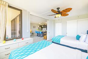 Premium Remodeled Condo in Waikiki with 2 Double Beds and Parking