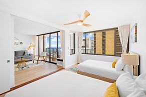 Premium Remodeled Condo in Waikiki with 2 Double Beds and Parking