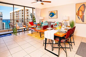 Premium Remodeled Condo in Waikiki with 2 Double Beds and Parking