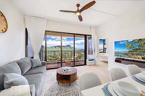 Premium Remodeled Condo in Waikiki with 2 Double Beds and Parking