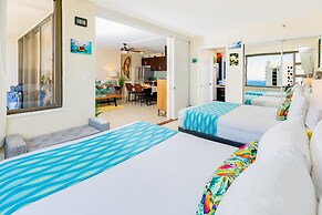 Premium Remodeled Condo in Waikiki with 2 Double Beds and Parking