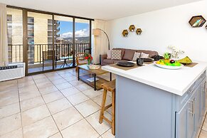 High Floor Ocean View Condo with 2 Double Beds