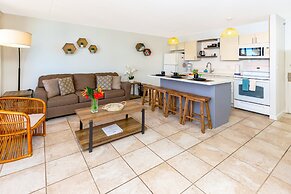 High Floor Ocean View Condo with 2 Double Beds