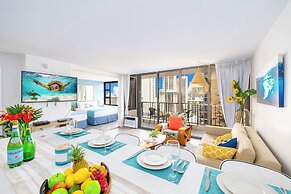 High Floor Ocean View Condo with 2 Double Beds