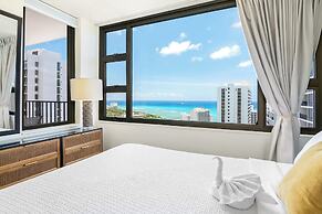 High Floor Ocean View Condo with 2 Double Beds