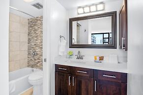 High Floor Ocean View Condo with 2 Double Beds