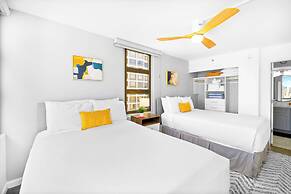 High Floor Ocean View Condo with 2 Double Beds