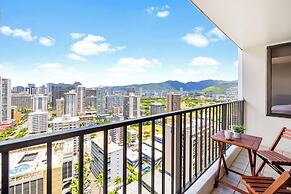 High Floor Ocean View Condo with 2 Double Beds
