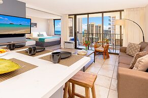 High Floor Ocean View Condo with 2 Double Beds