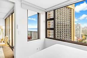 High Floor Ocean View Condo with 2 Double Beds