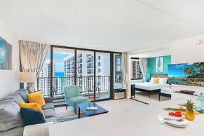 High Floor Ocean View Condo with 2 Double Beds