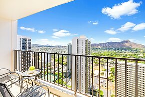 Diamond Head and Ocean views with King Bed and Parking