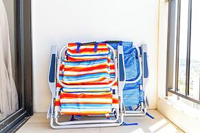 Diamond Head and Ocean views with King Bed and Parking