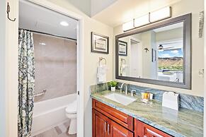 Diamond Head and Ocean views with King Bed and Parking